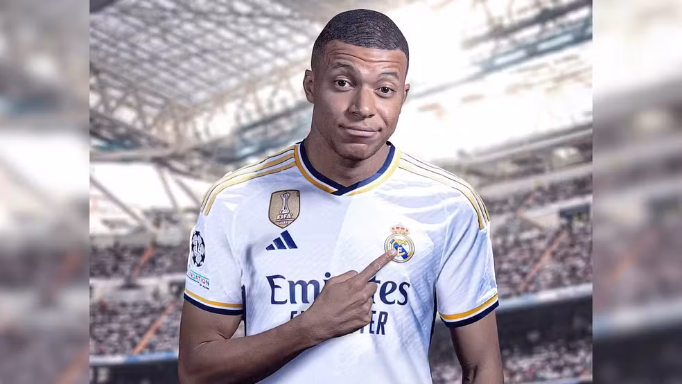 Mbappé com a camisa do Real Madrid